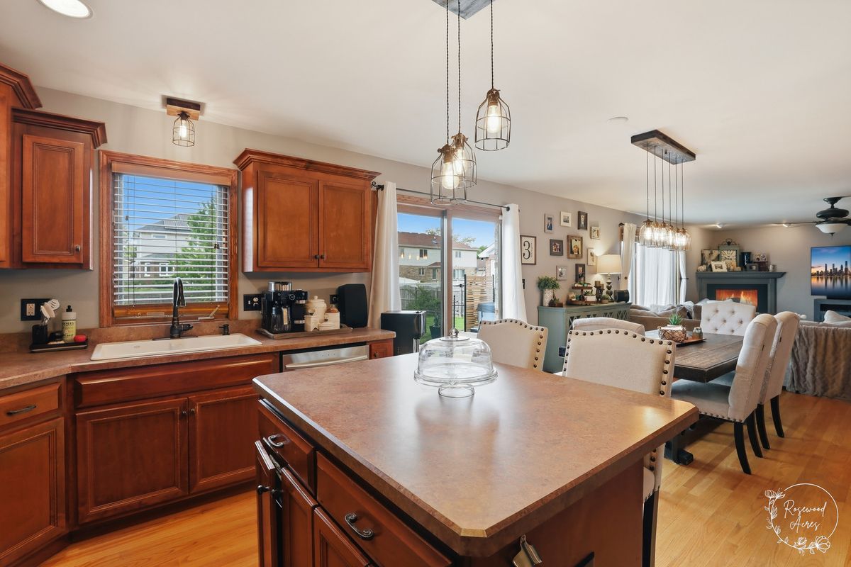4974 W Cardinal Court, Monee, IL 60449