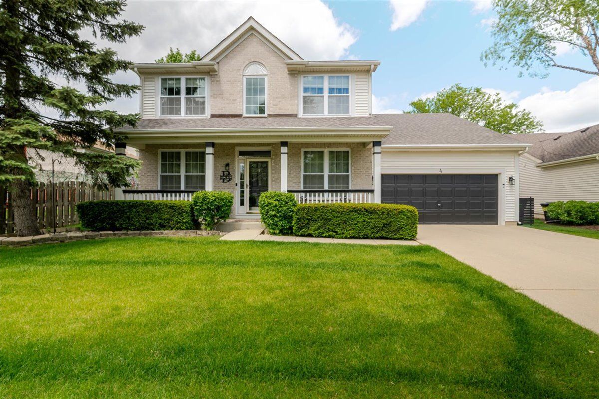 4 Forest Cove Court, Streamwood, IL 60107