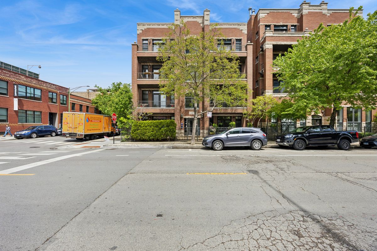 1122 Hubbard Street, Chicago, IL 60642
