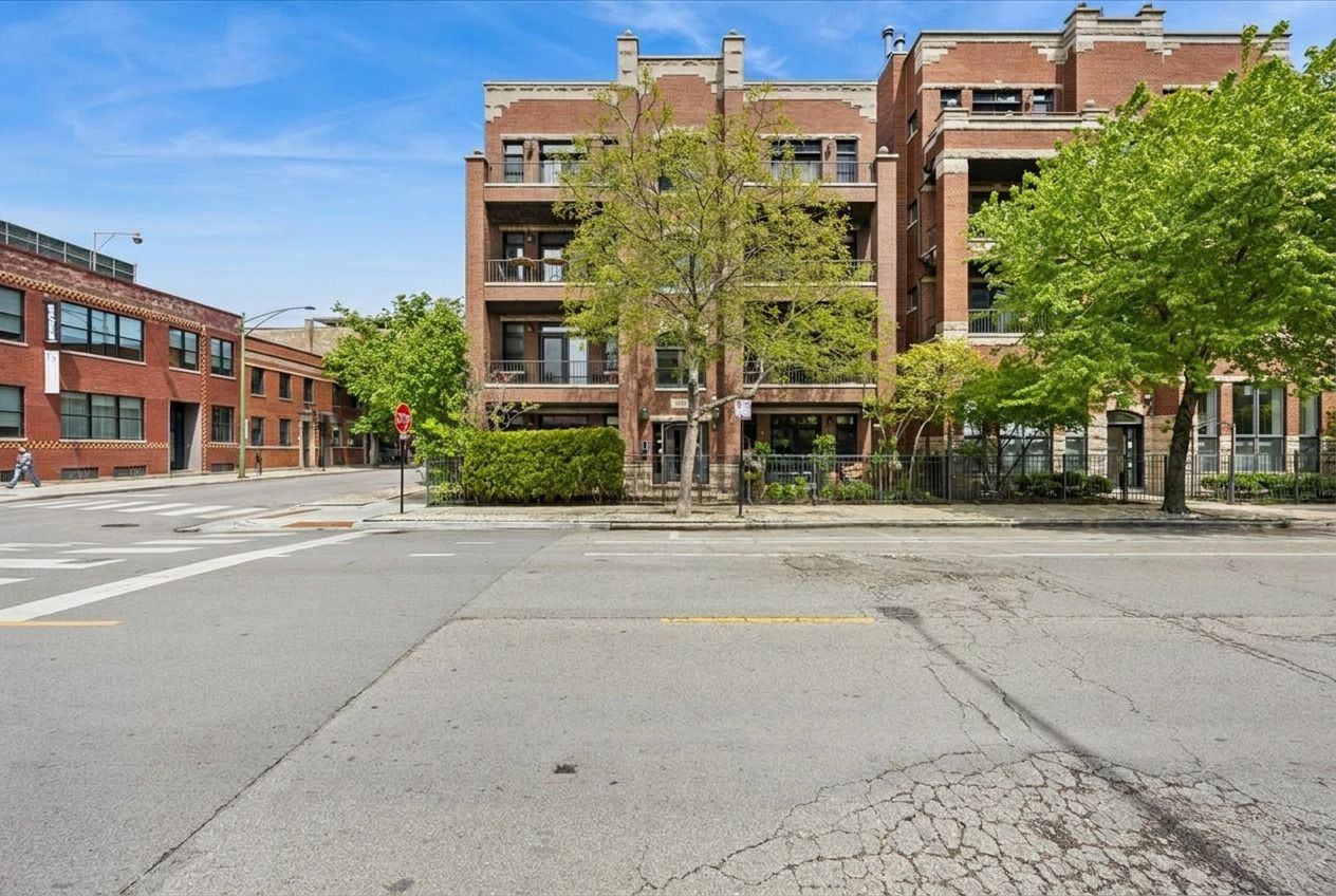 1122 W Hubbard Street #3E — Chicago, IL 60642