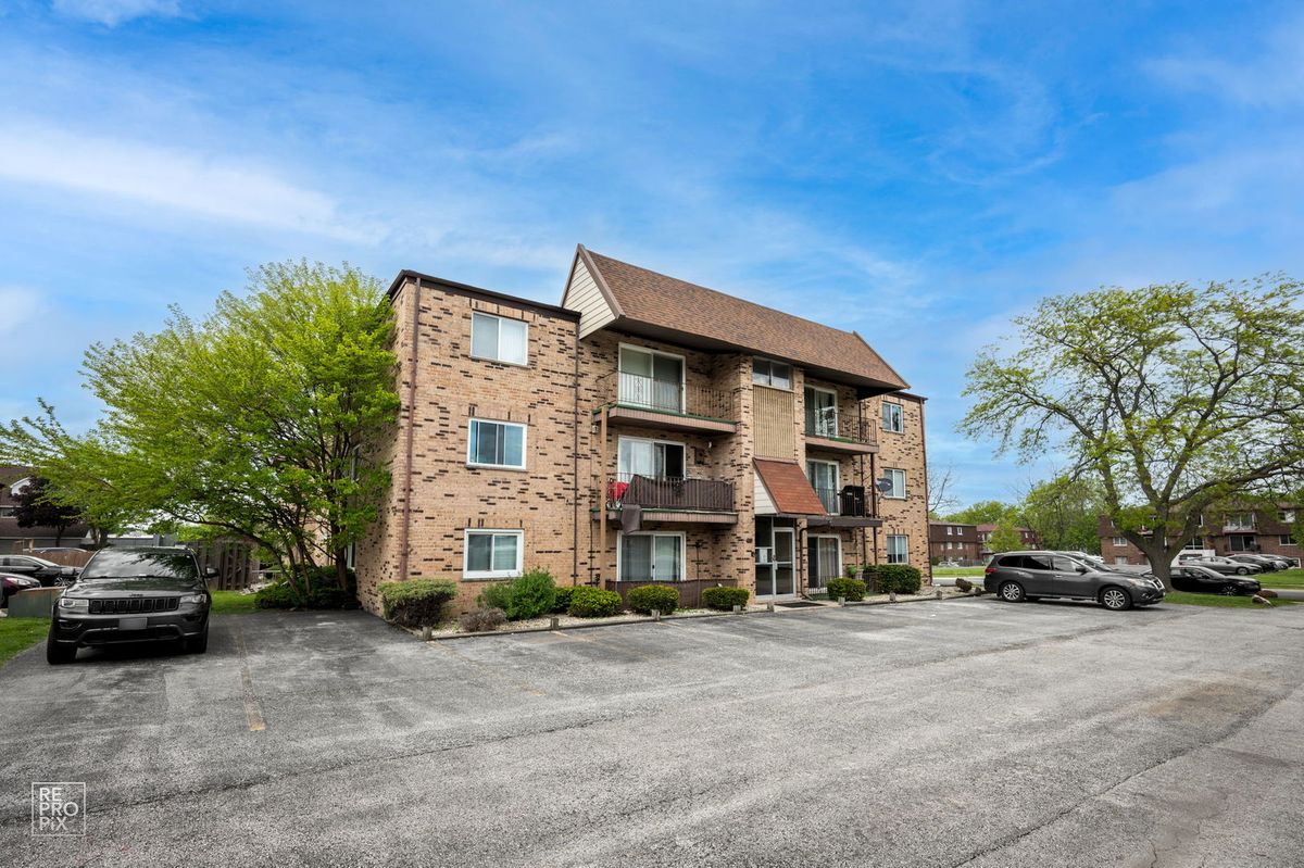 7109 Laverne Lane, Tinley Park, IL 60477