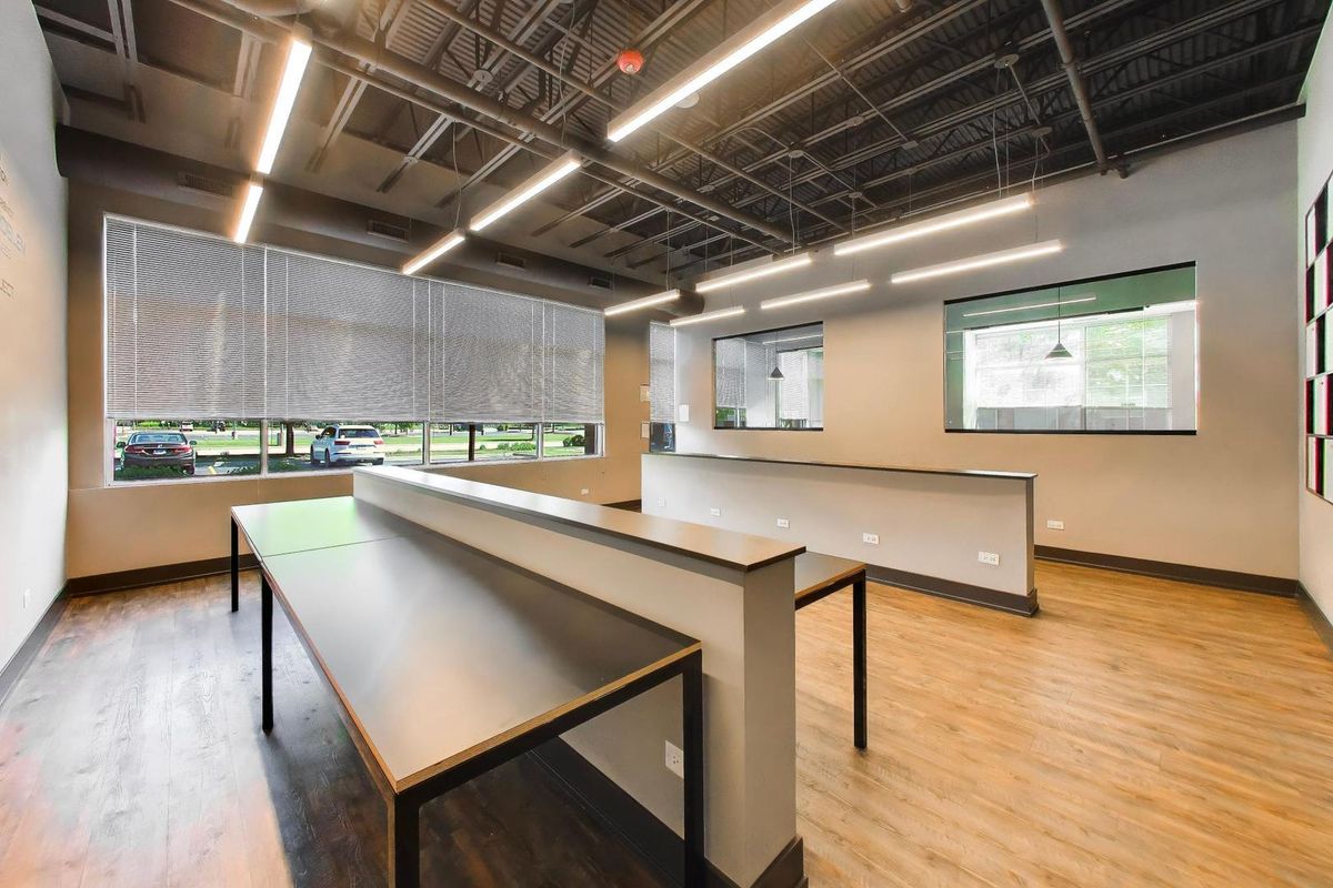 2640 Patriot Boulevard #130, Glenview, IL 60026