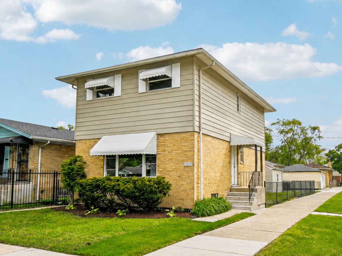 11659 Ada Street, Chicago, IL 60643