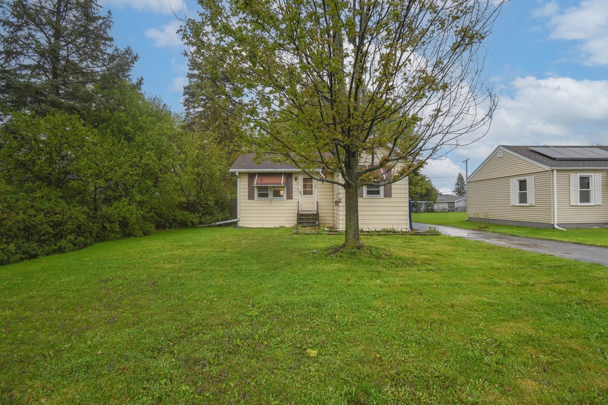 613 Frolic Avenue, Waukegan, IL 60085