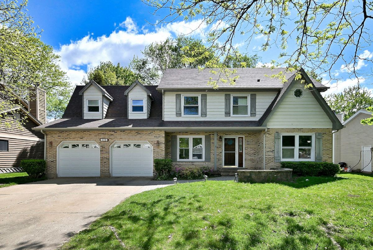 435 CROSS ARM Drive, Grayslake, IL 60030