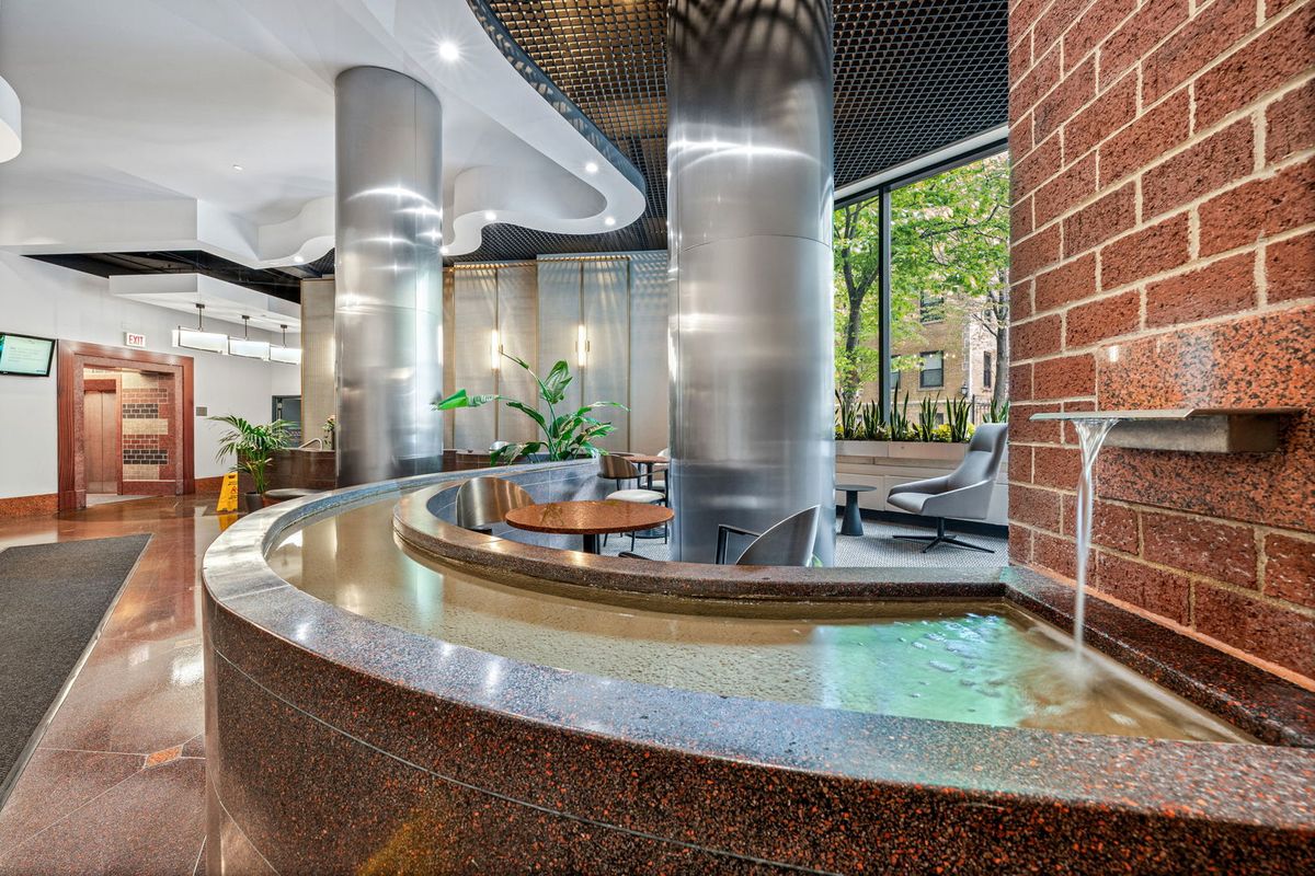 3660 LAKE SHORE Drive, Chicago, IL 60613
