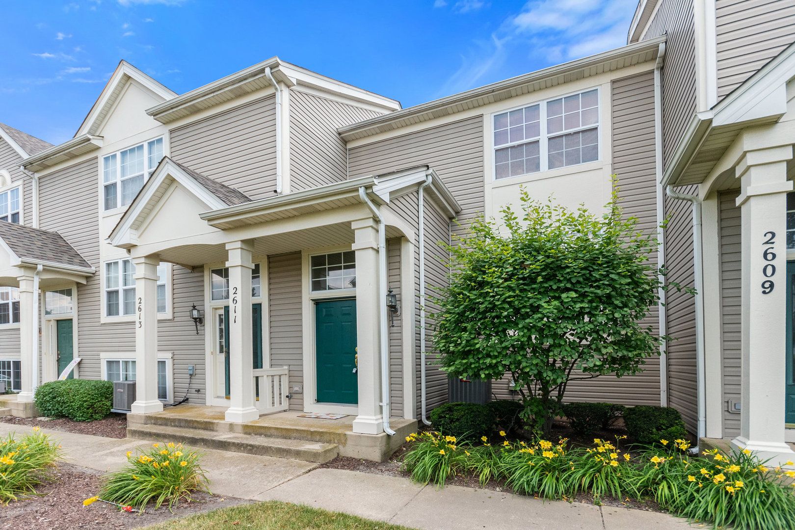 2611 Canyon Drive #2611 — Plainfield, IL 60586