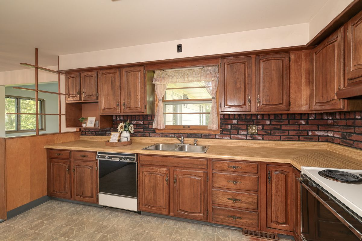 402 N First Street, Elburn, IL 60119