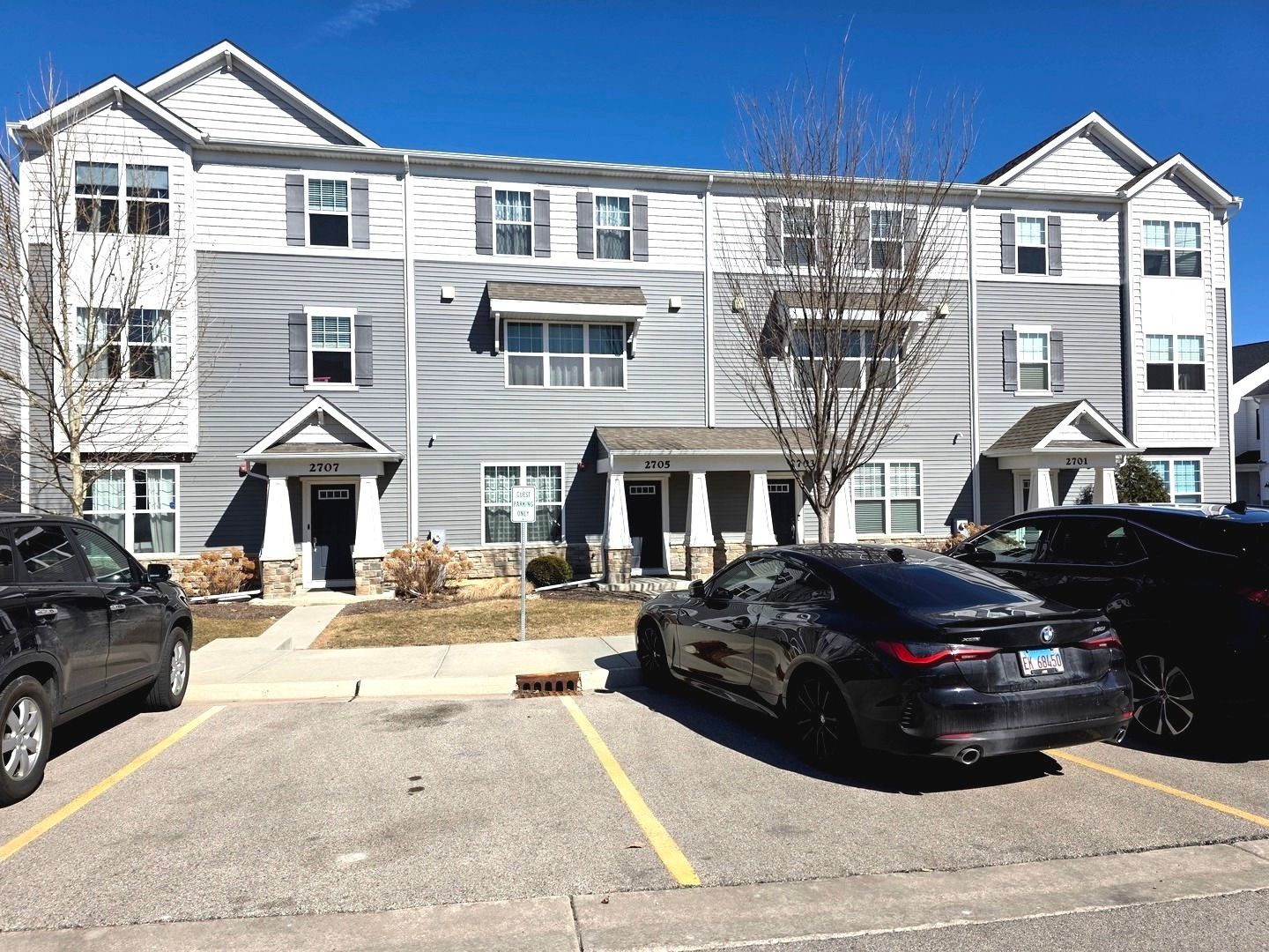 2707 Lily Lane — Rolling Meadows, IL 60008