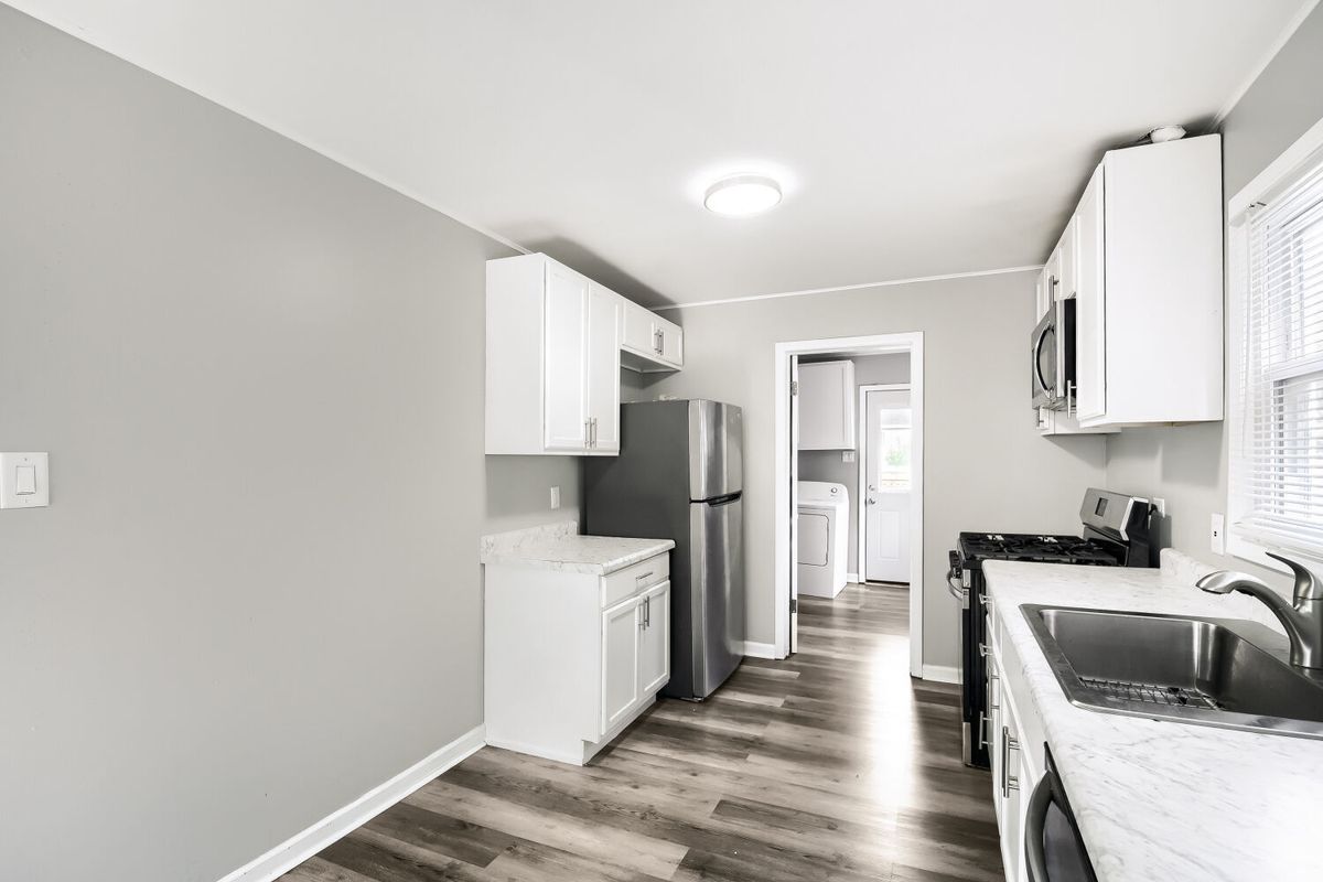 15013 Springfield Avenue, Midlothian, IL 60445