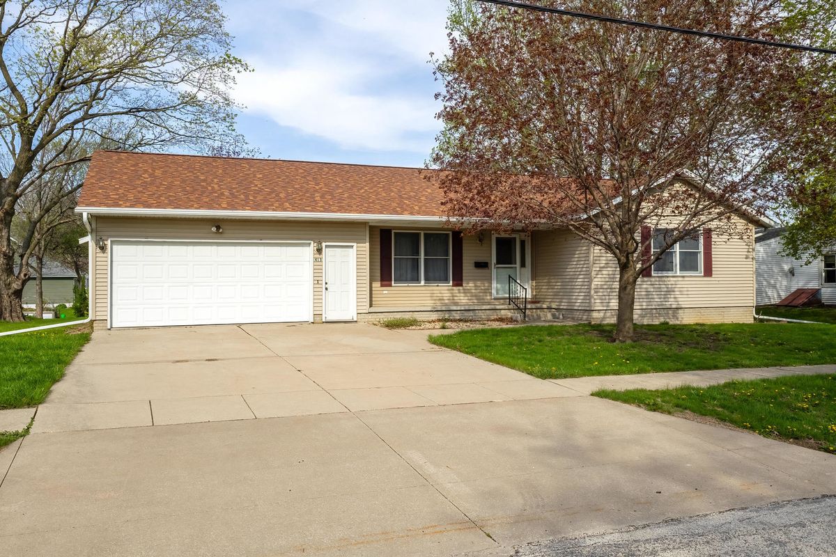 413 N East Street, Cambridge, IL 61238