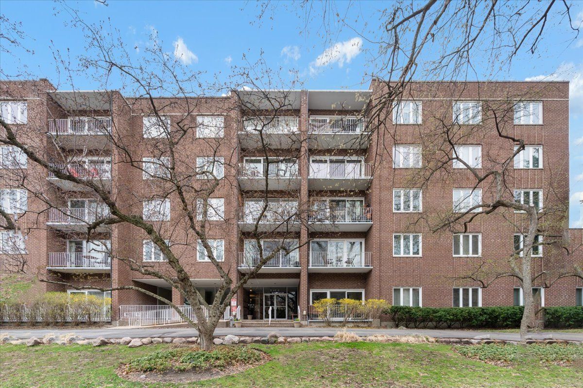 1500 OAK Avenue #4C — Evanston, IL 60201