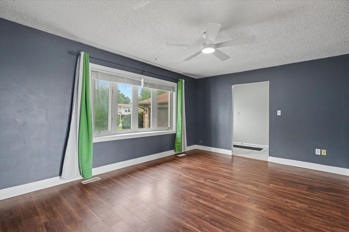 2229 Jeffery Drive, St. Joseph, IL 61873