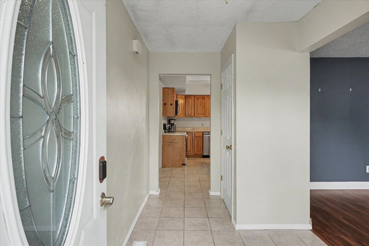 2229 Jeffery Drive, St. Joseph, IL 61873