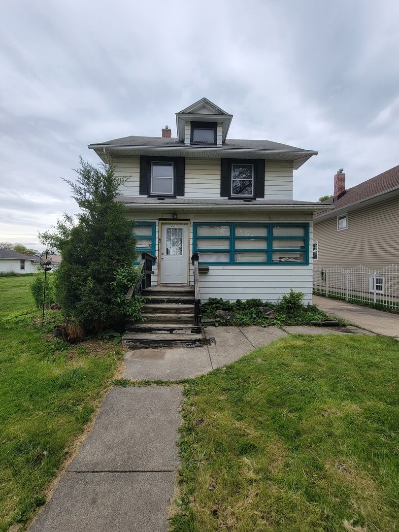 227 16th Place, Chicago Heights, IL 60411