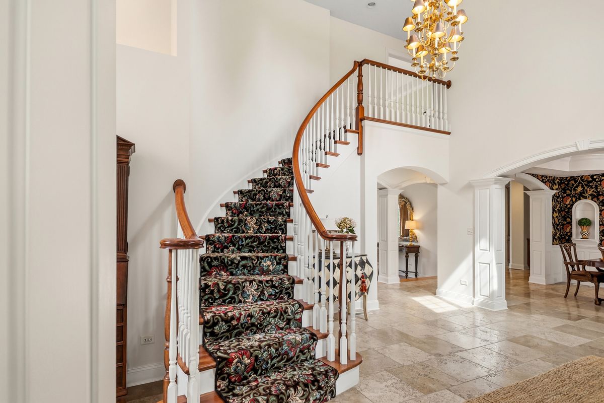 15230 Alpine Drive, Orland Park, IL 60467