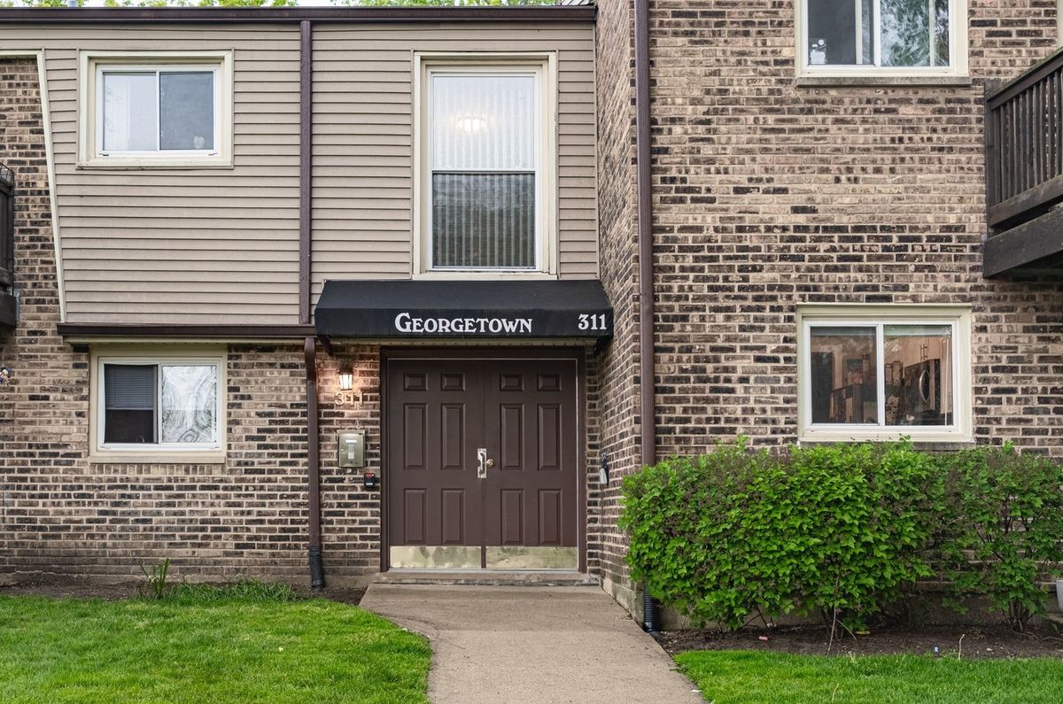 311 CARTER Street, Palatine, IL 60067