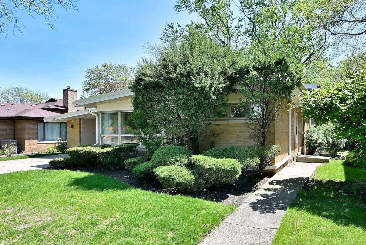 4409 W Lunt Avenue, Lincolnwood, IL 60712
