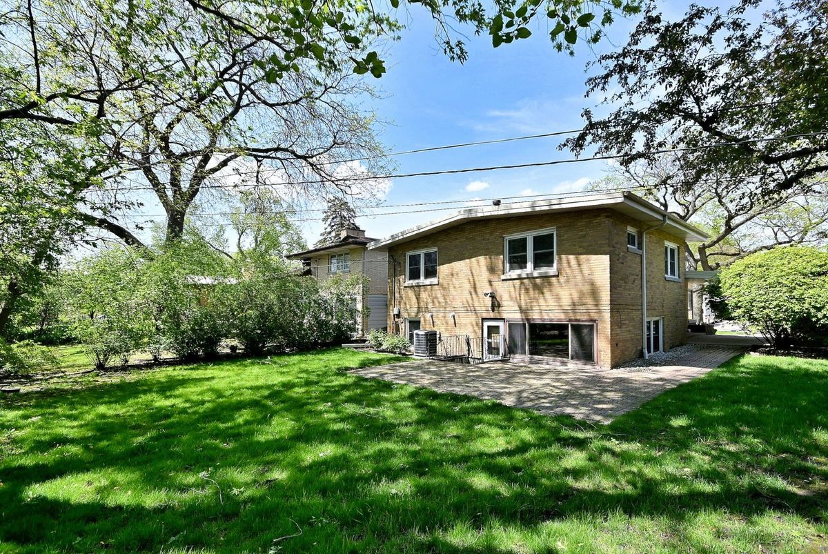 4409 W Lunt Avenue, Lincolnwood, IL 60712