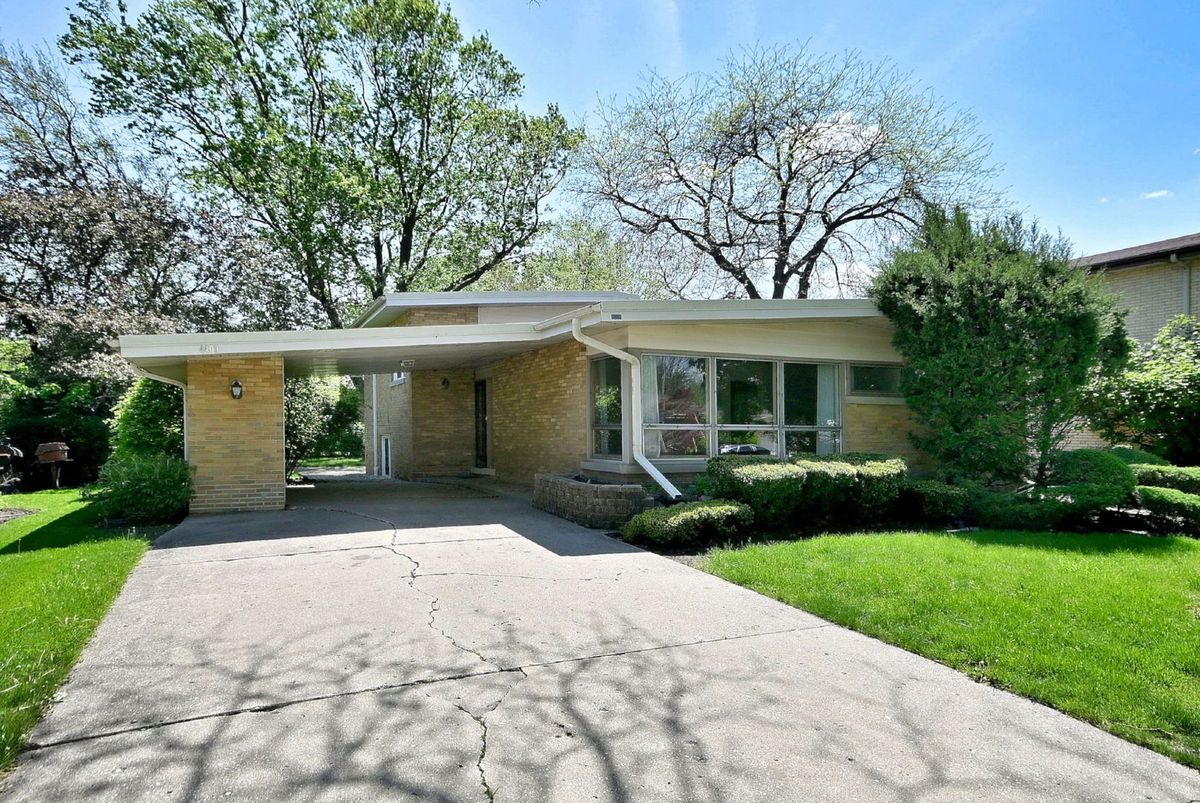 4409 Lunt Avenue, Lincolnwood, IL 60712