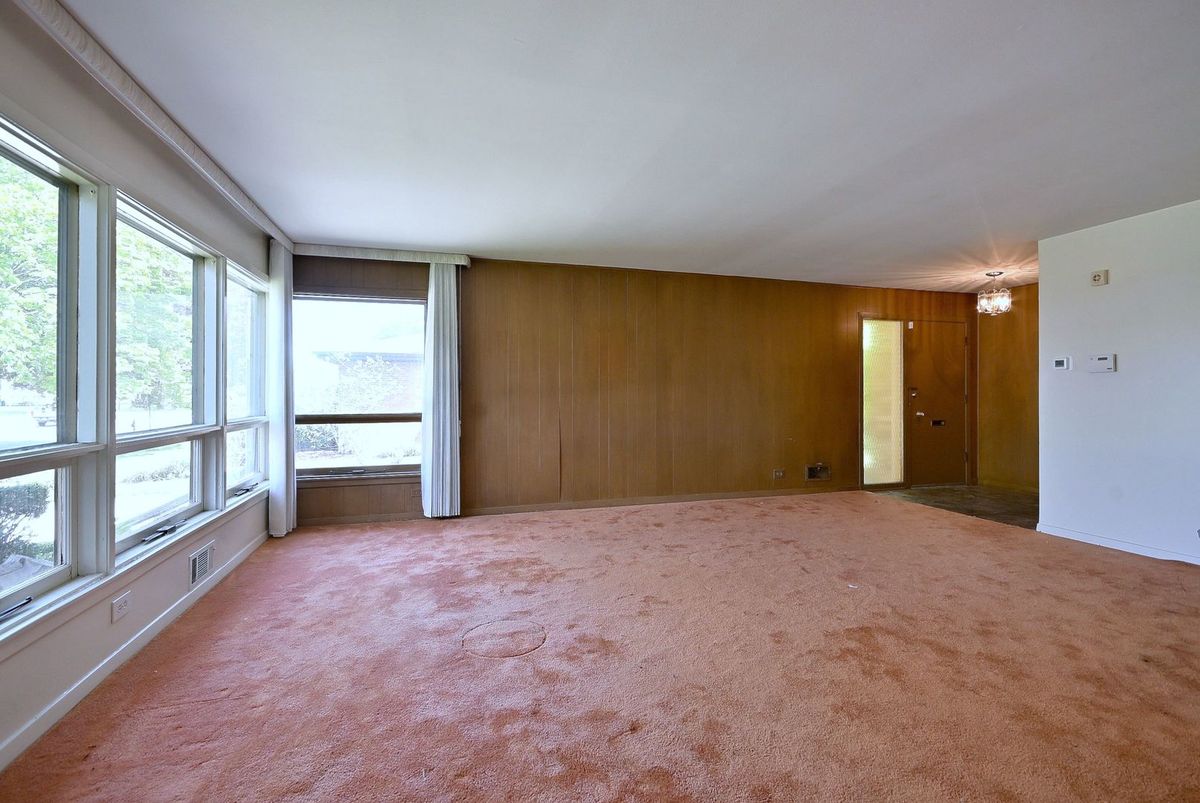 4409 W Lunt Avenue, Lincolnwood, IL 60712