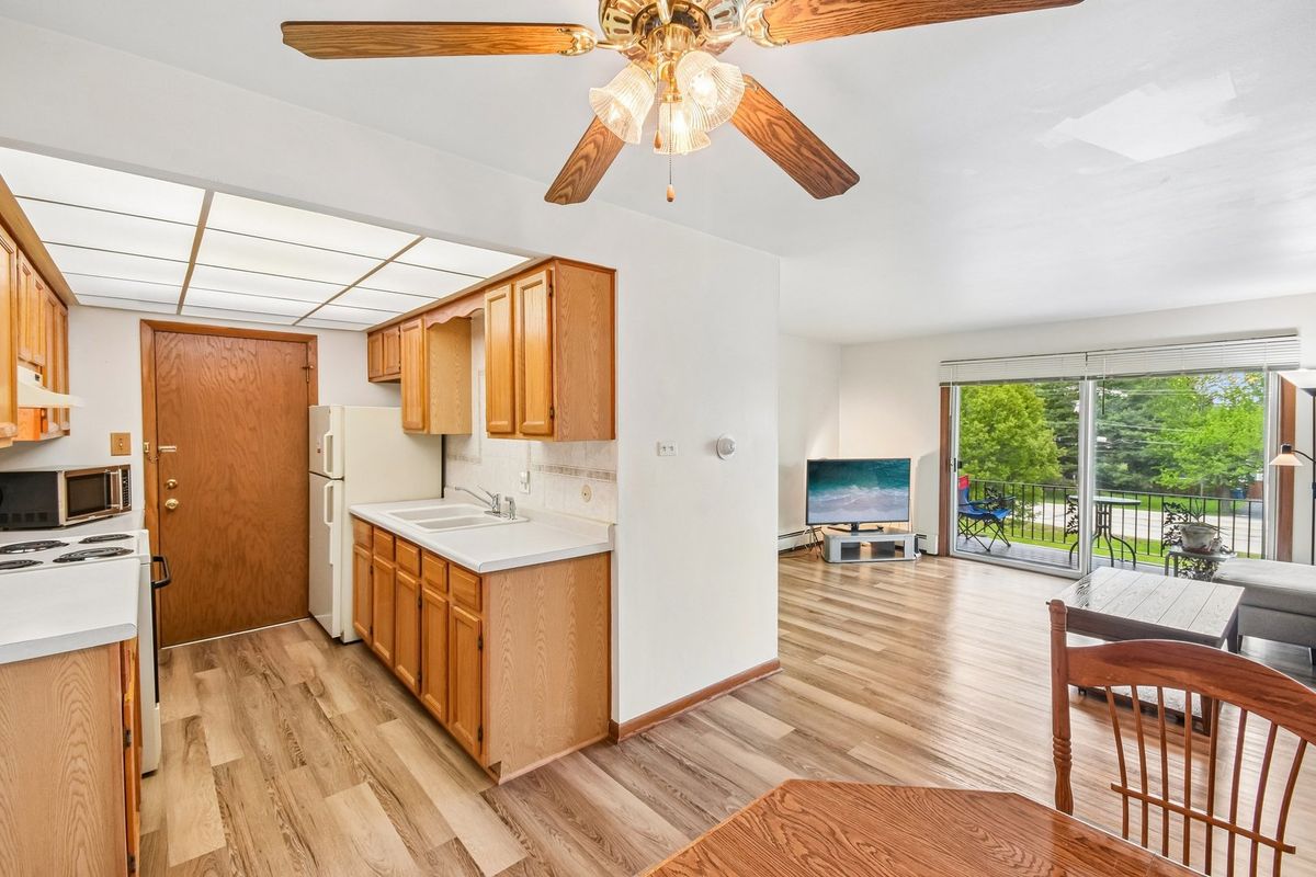 12809 Carriage Lane #12, Crestwood, IL 60418