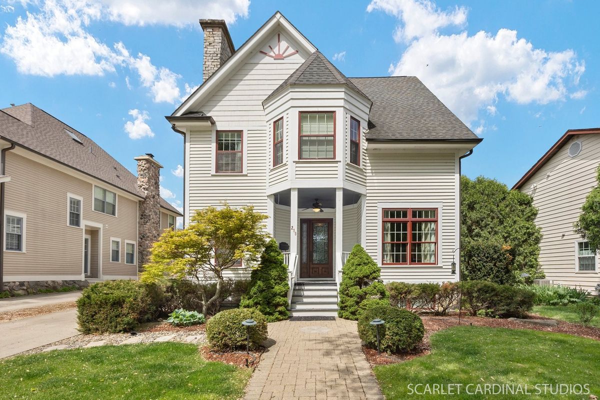 219 N Fremont Street, Naperville, IL 60540
