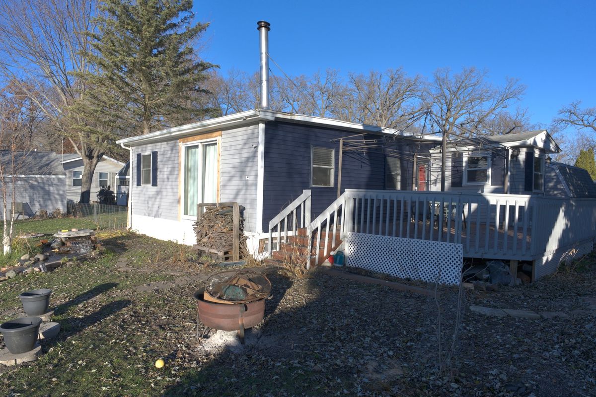 50 Beacon Bay Court, Lakemoor, IL 60051