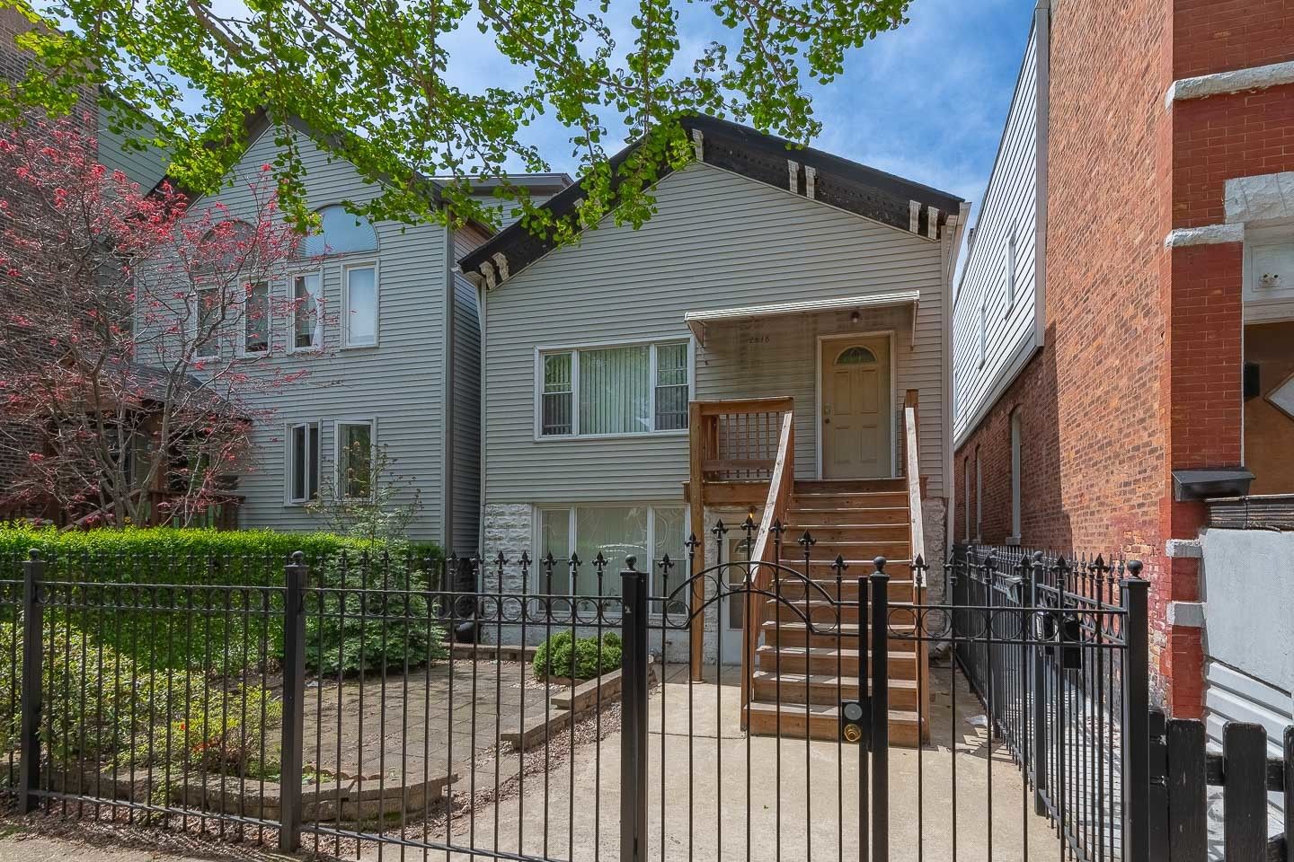 2818 S Wells Street — Chicago, IL 60616