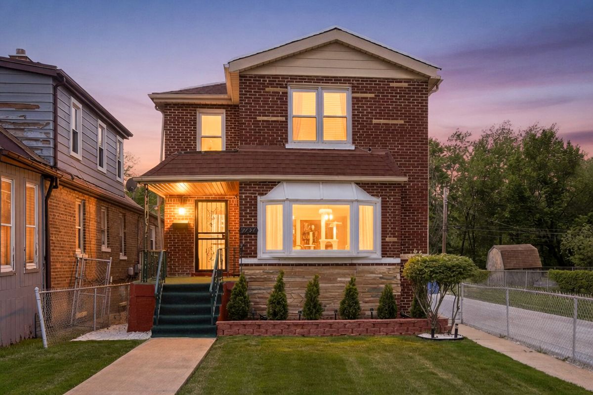 9754 Harvard Avenue, Chicago, IL 60628
