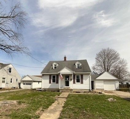 318 Worth Street, Sullivan, IL 61951