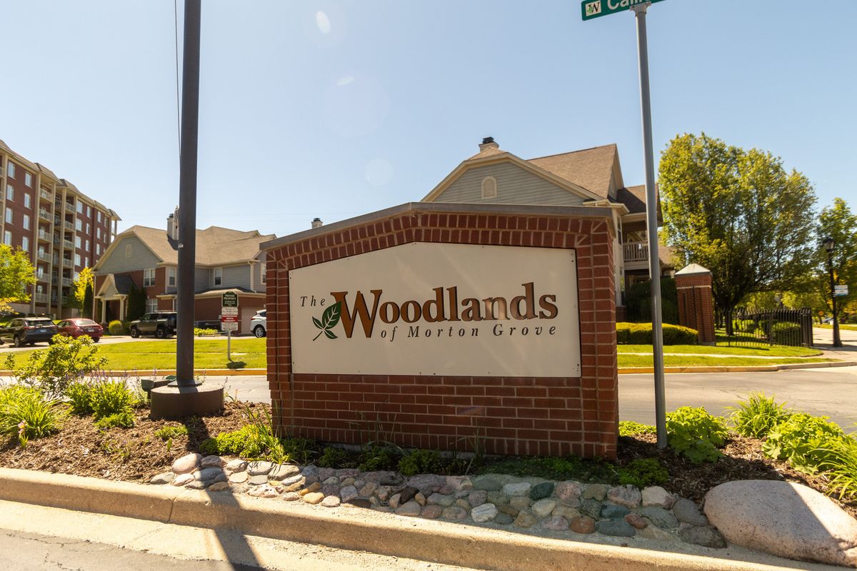 8440 Callie Avenue #606, Morton Grove, IL 60053