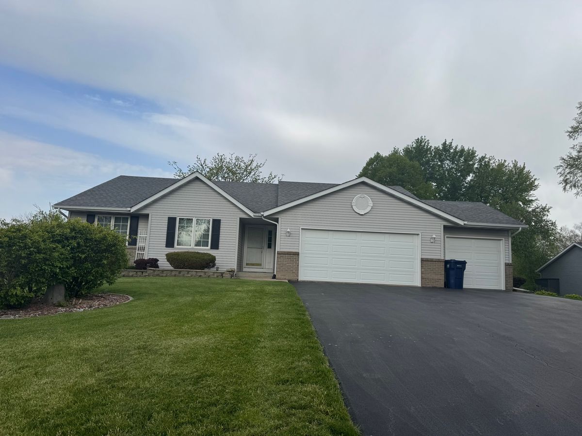 6638 TIPPERARY Trail, Roscoe, IL 61073