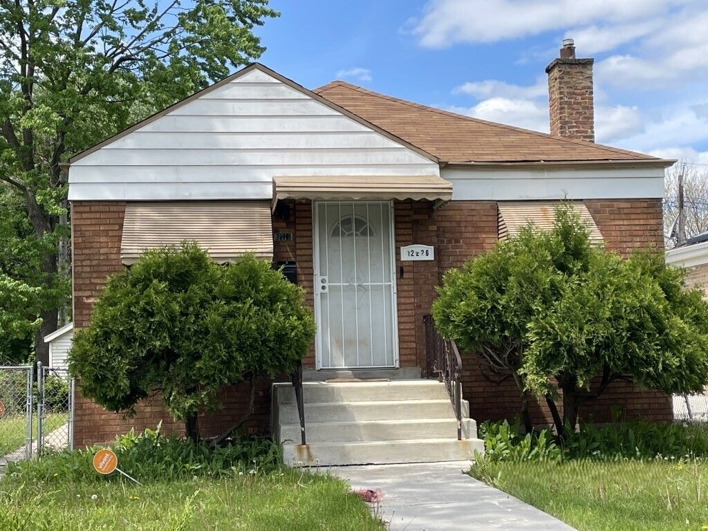 12226 Elizabeth Street, Chicago, IL 60643