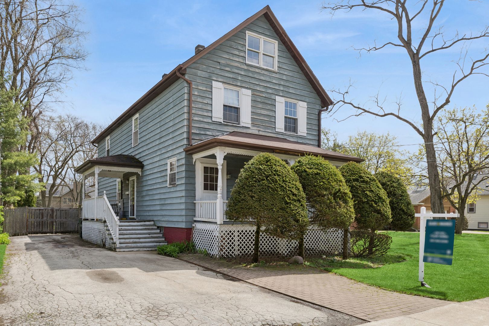 933 Harms Road — Glenview, IL 60025