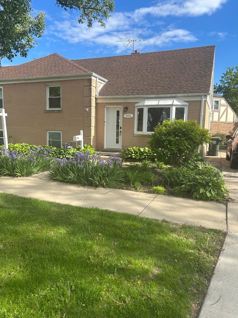 9333 Jackson Avenue, Brookfield, IL 60513