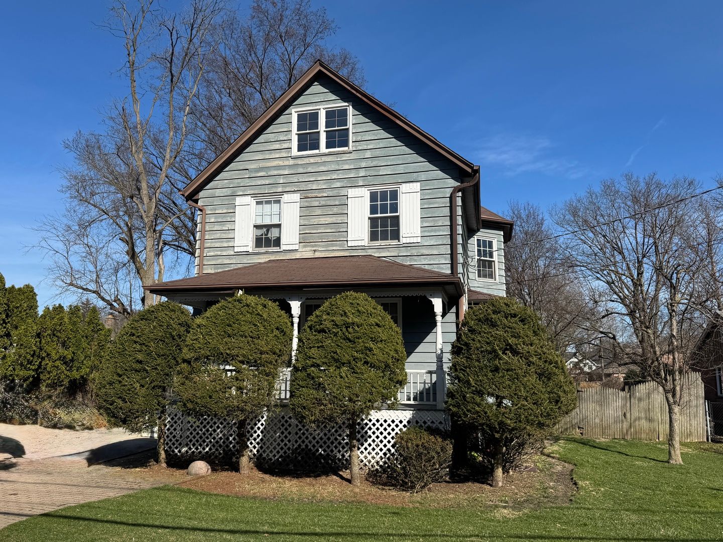 933 Harms Road — Glenview, IL 60025