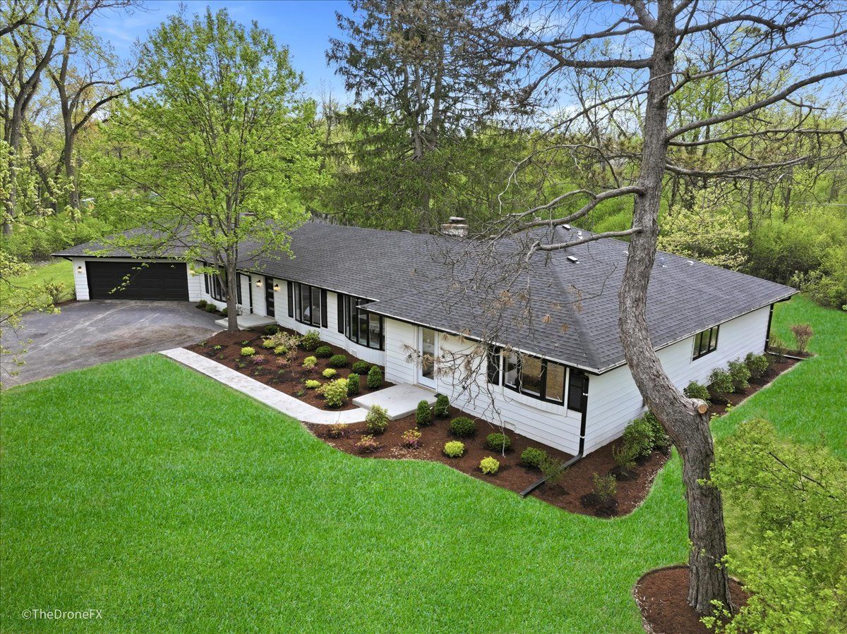 1920 Thornwood Lane — Riverwoods, IL 60015