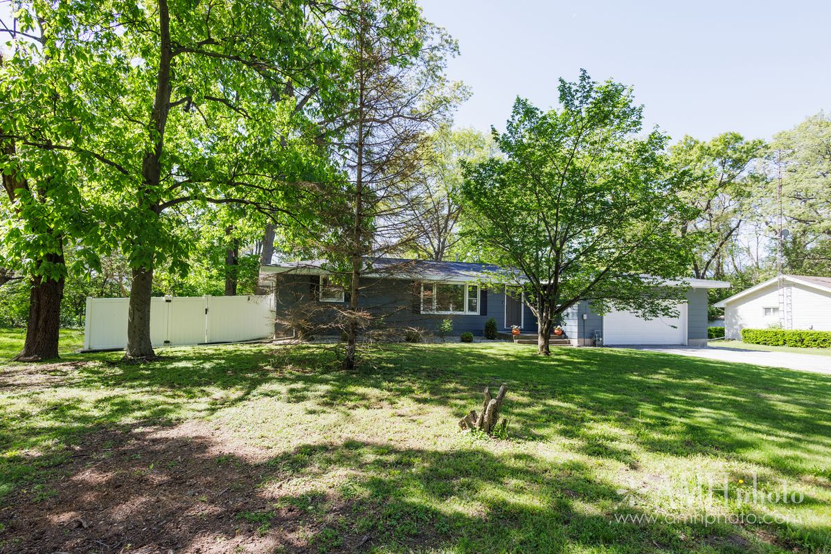 6186 E 260 S Road, St. Anne, IL 60964