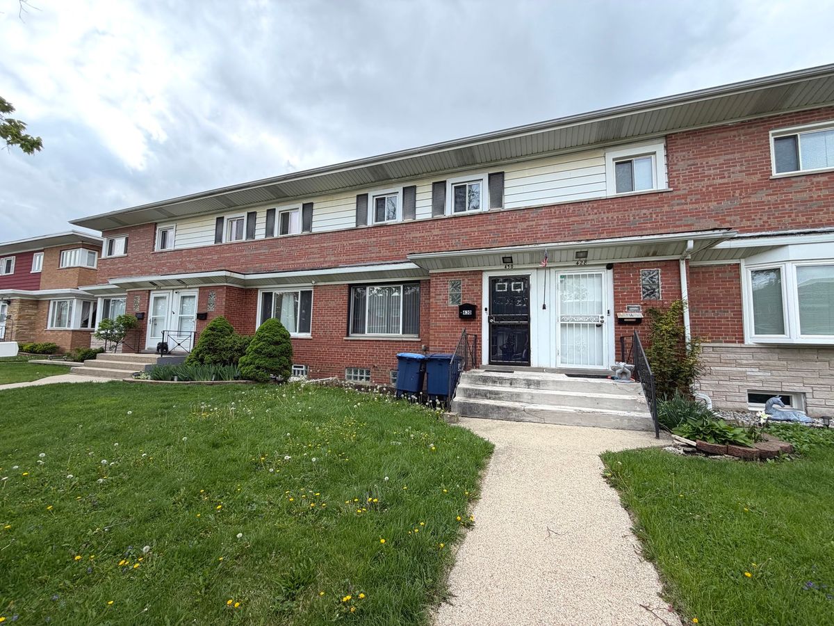 430 Oak Street, Des Plaines, IL 60016