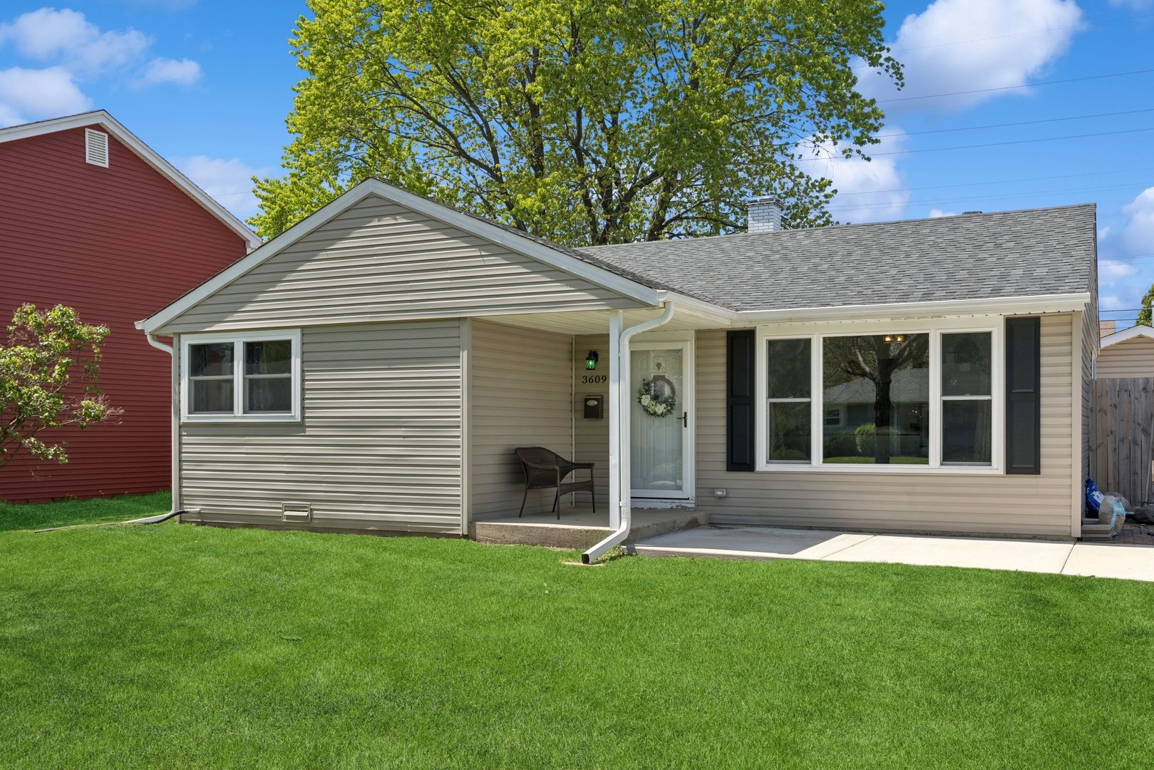 3609 Bobwhite Lane — Rolling Meadows, IL 60008