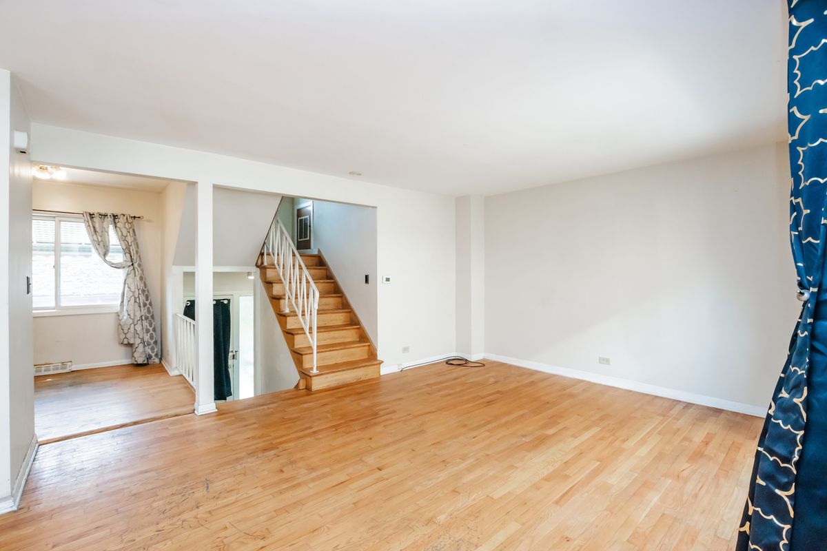 1082 Des Plaines Avenue, Forest Park, IL 60130