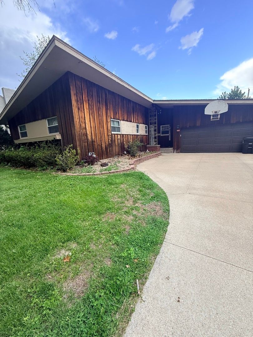 920 36th Street — Moline, IL 61265