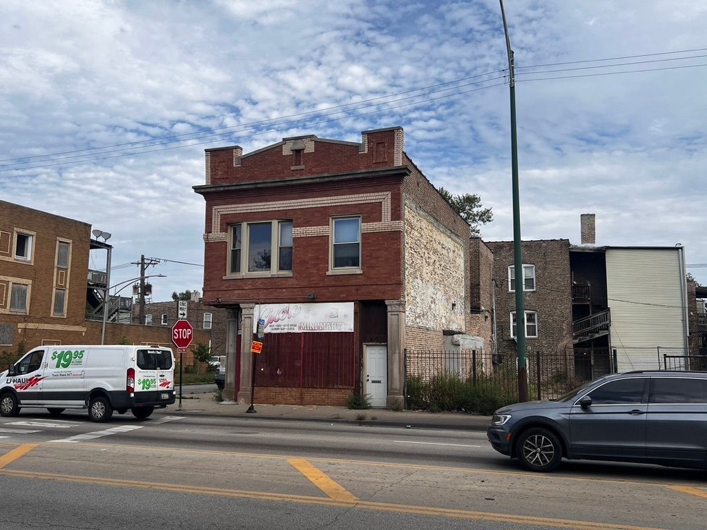 401 Cicero Avenue, Chicago, IL 60644
