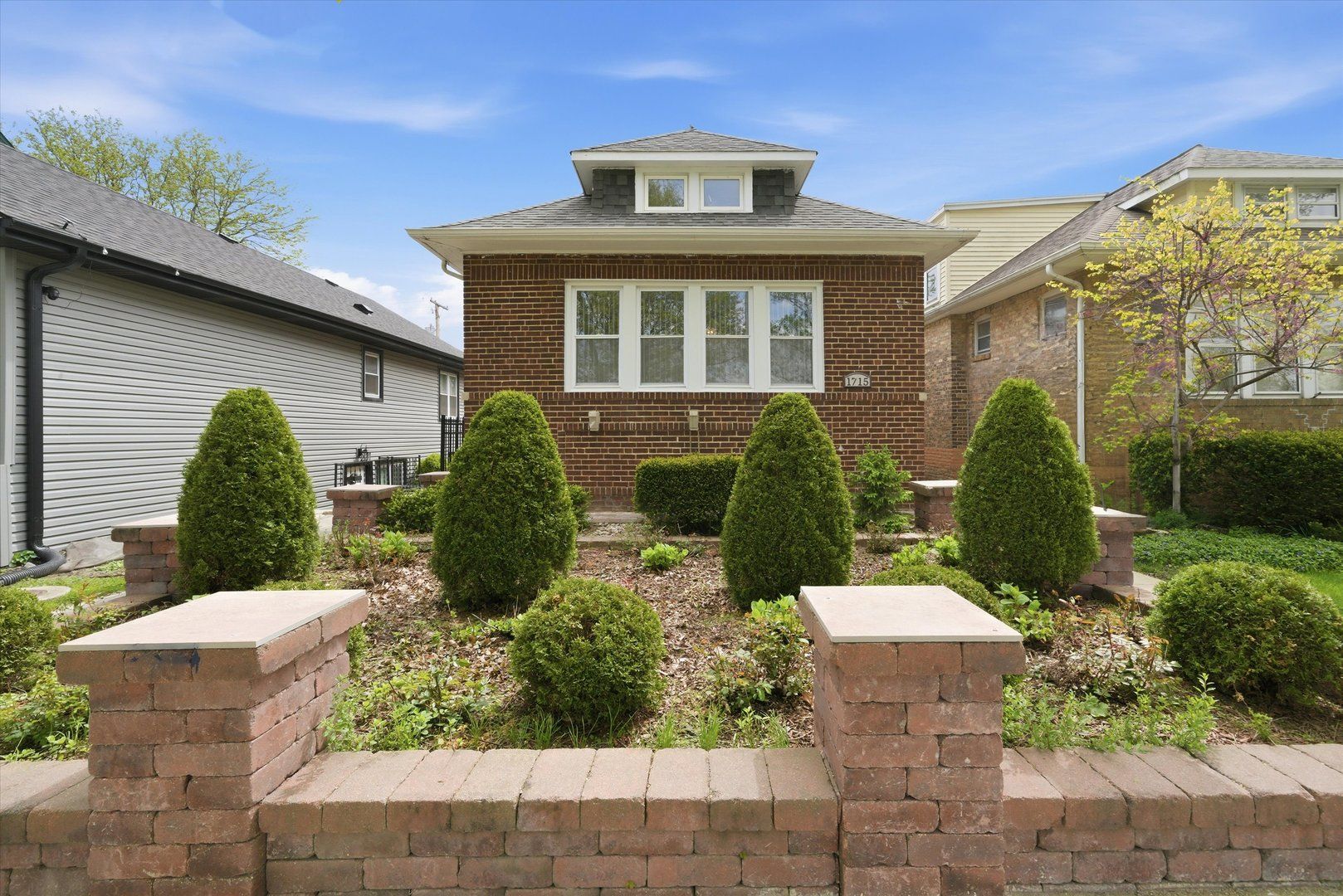 1715 Hartrey Avenue — Evanston, IL 60201