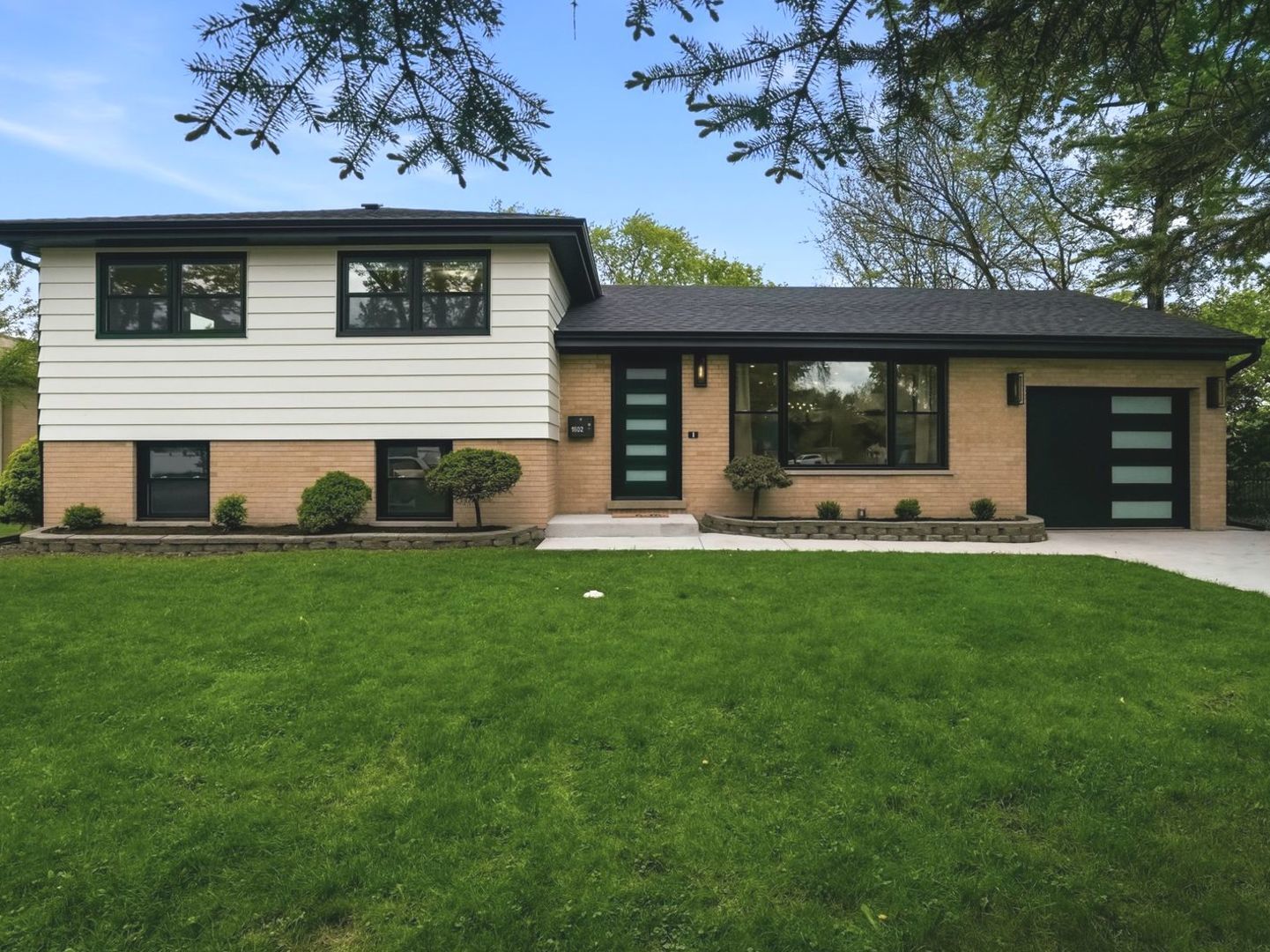 1602 W Willow Lane — Mount Prospect, IL 60056