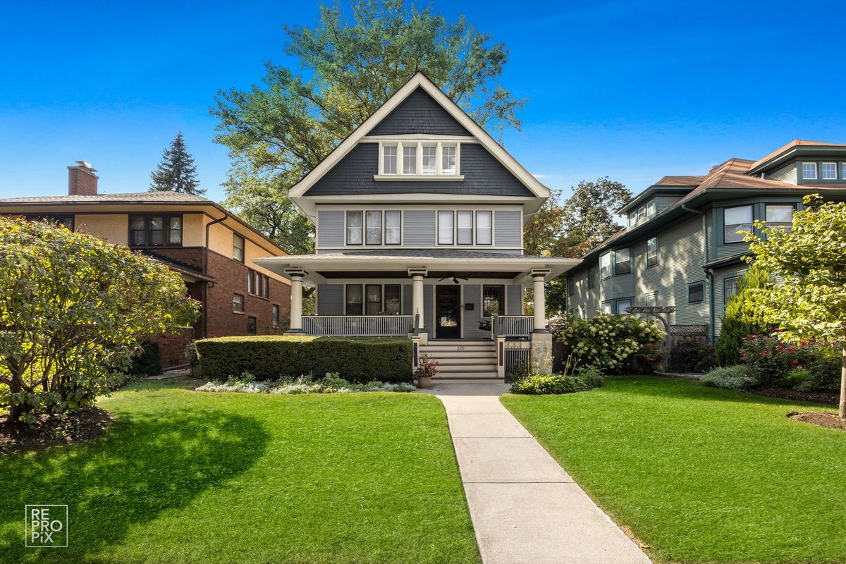 229 Ridgeland Avenue, Oak Park, IL 60302