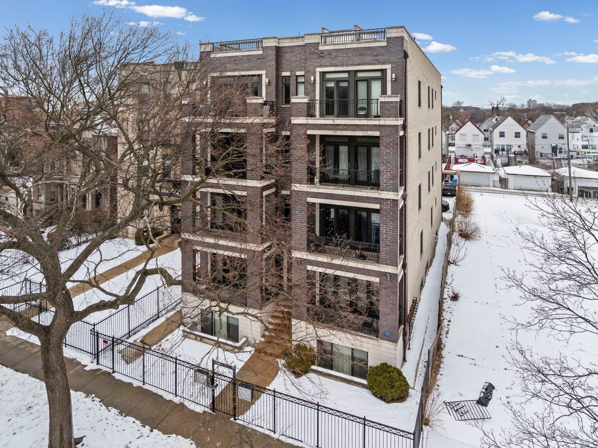 6531 Kimbark Avenue, Chicago, IL 60637