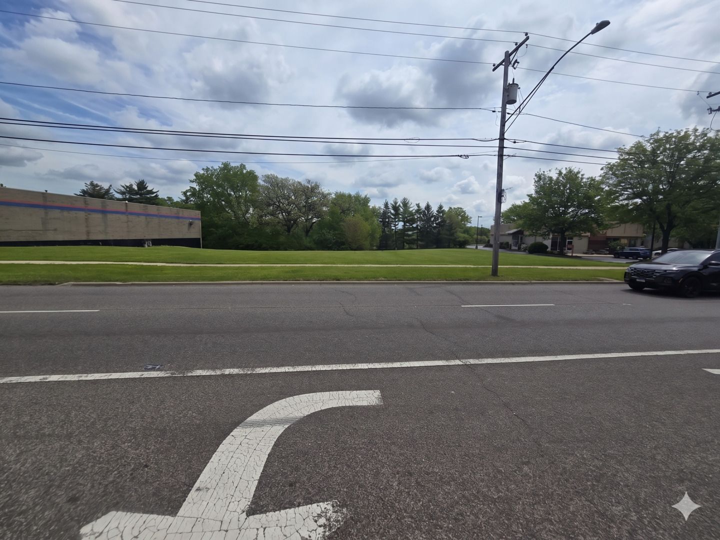 403-405 S Lincolnway Street — North Aurora, IL 60542