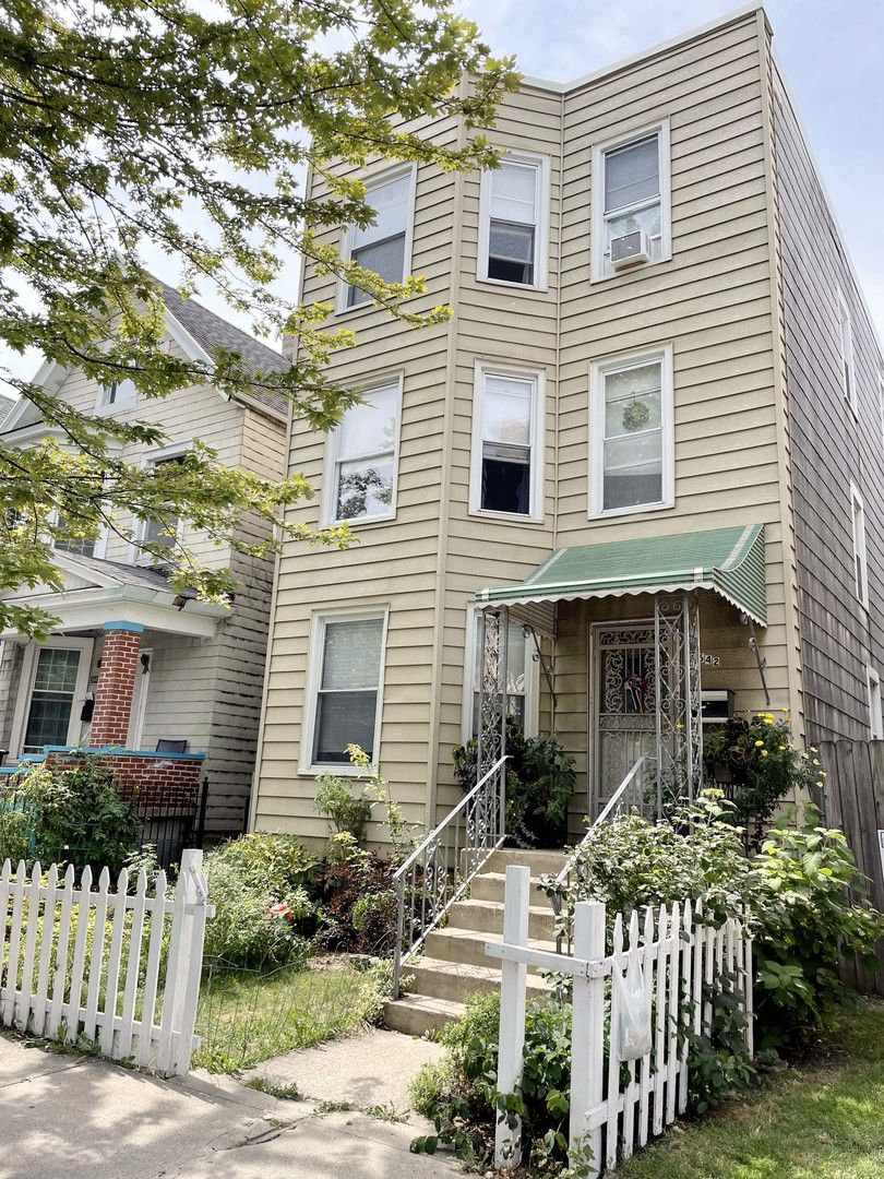 2642 Springfield Avenue, Chicago, IL 60647